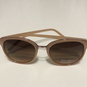 Jessica Simpson sunglasses